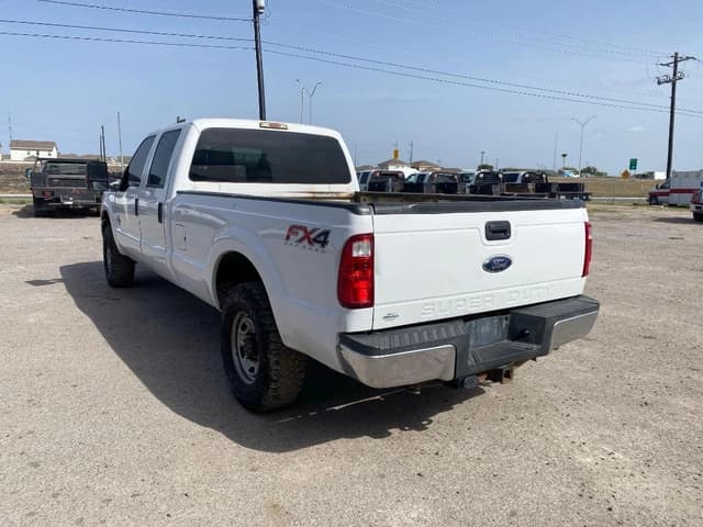 Image of Ford F-250 equipment image 3