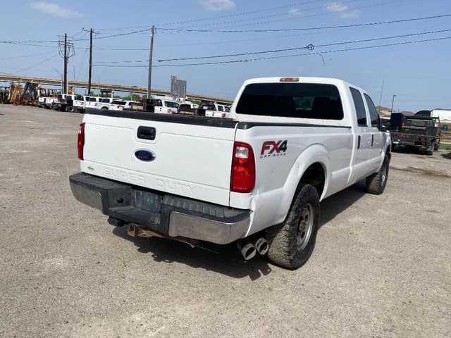 Image of Ford F-250 equipment image 4