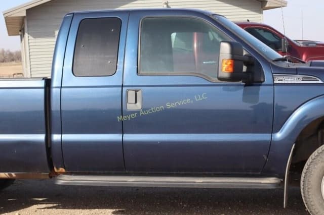 Image of Ford F-250 equipment image 2