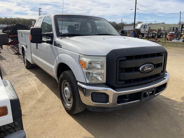 Image of Ford F-250 equipment image 2