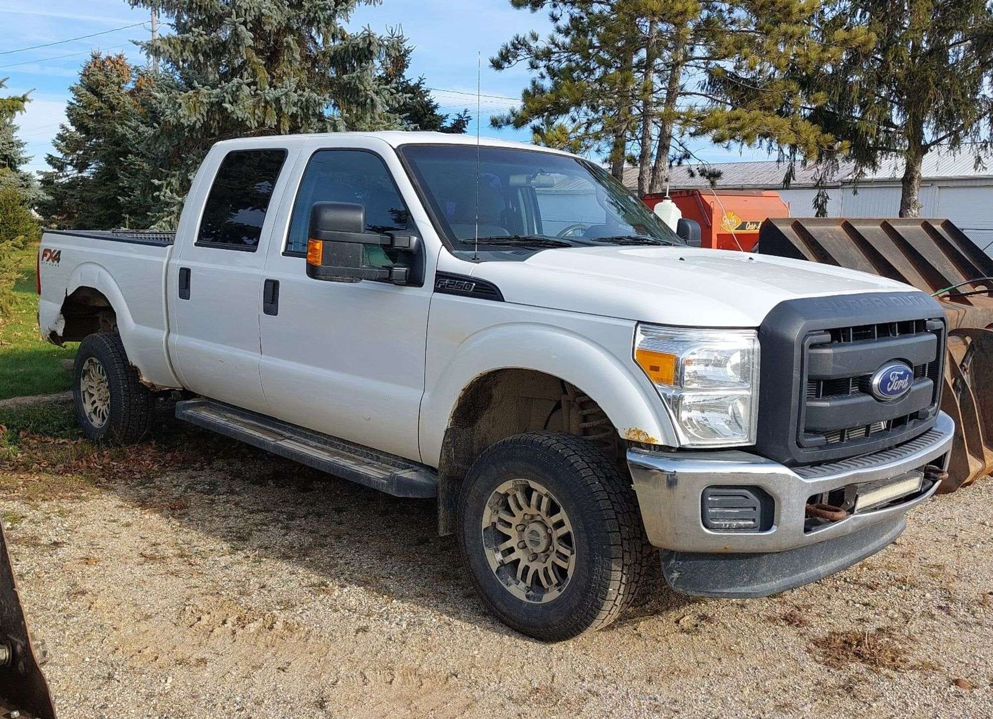 2015 Ford F-250 Equipment Image0