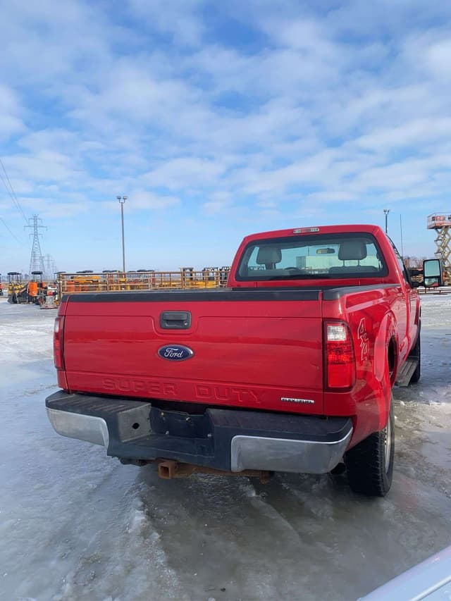 Image of Ford F-250 equipment image 4