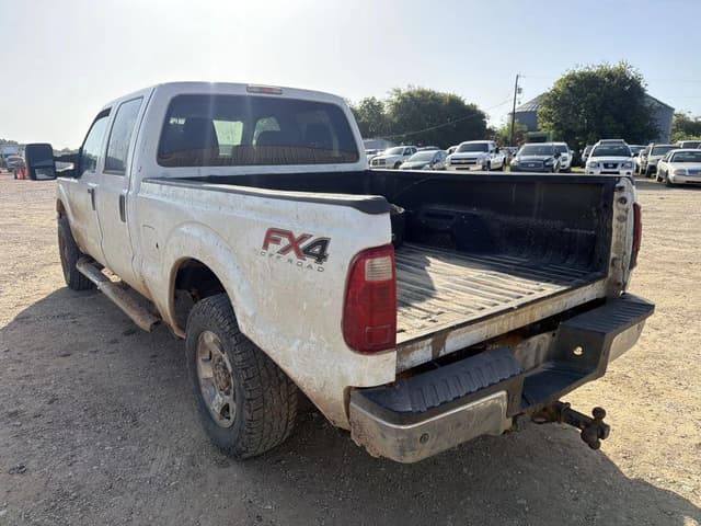 Image of Ford F-250 equipment image 2