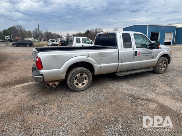 Image of Ford F-250 equipment image 4