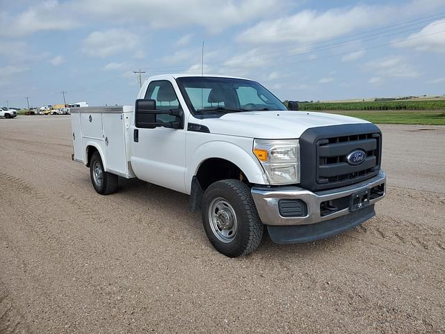 Image of Ford F-250 equipment image 1