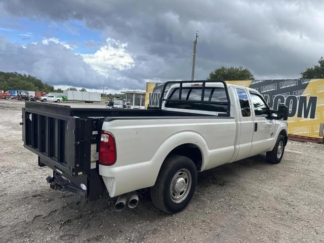 Image of Ford F-250 equipment image 2