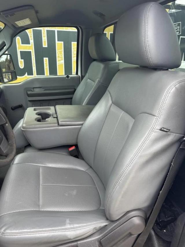 Image of Ford F-250 equipment image 4