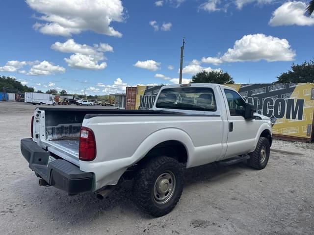 Image of Ford F-250 equipment image 2