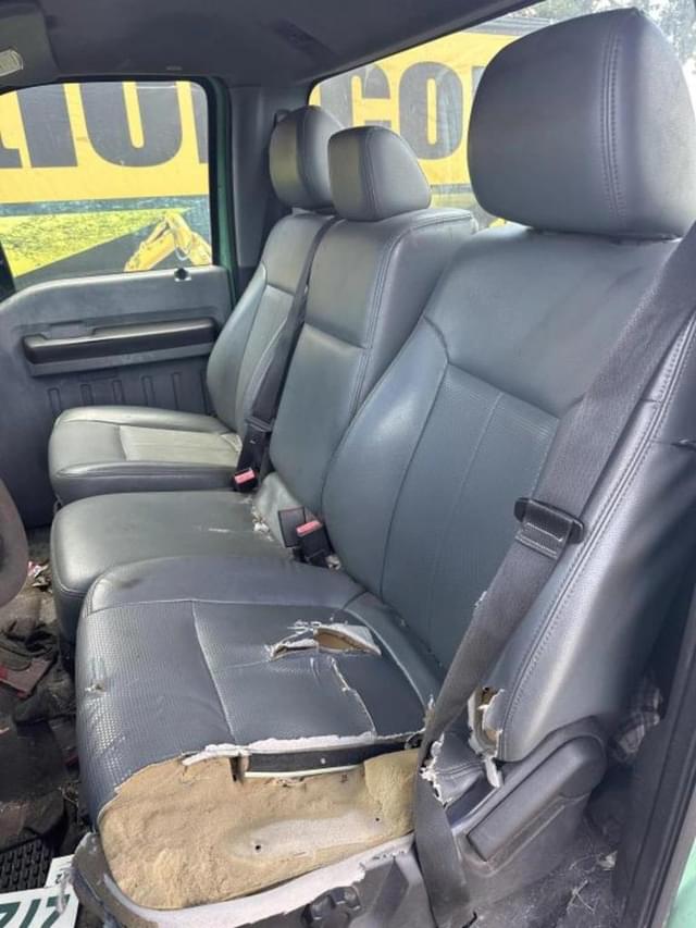 Image of Ford F-250 equipment image 4