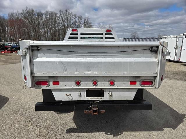 Image of Ford F-350 equipment image 3