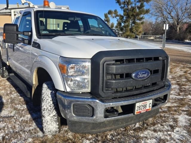 Image of Ford F-350 equipment image 1