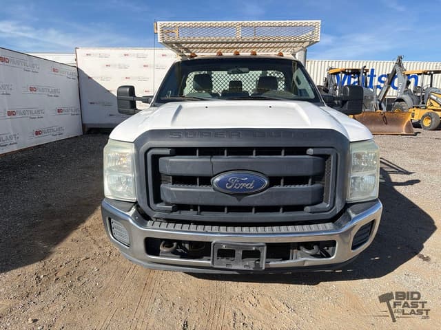 Image of Ford F-350 equipment image 1