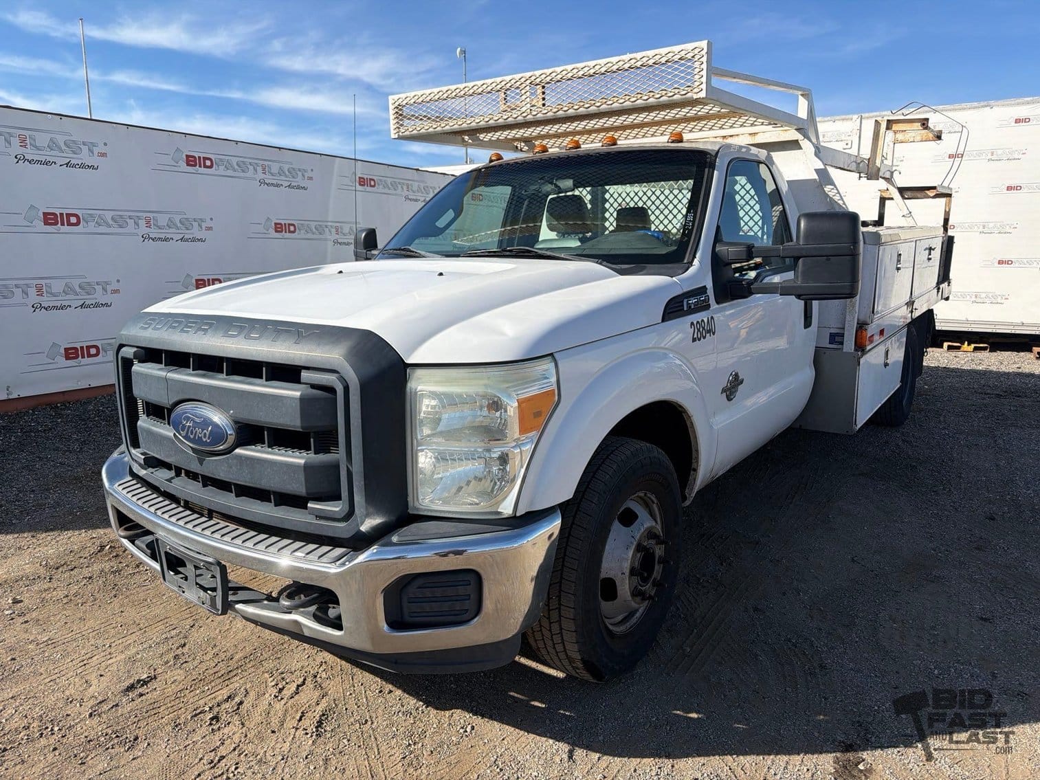 2015 Ford F-350 Equipment Image0
