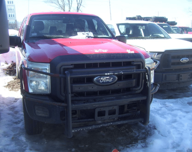 Image of Ford F-350 equipment image 1