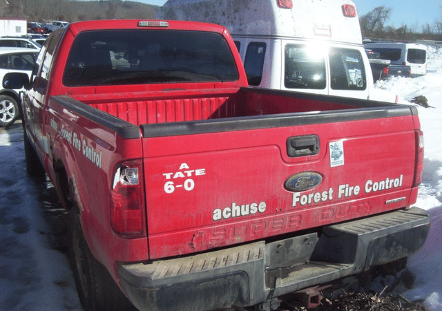 Image of Ford F-350 equipment image 3