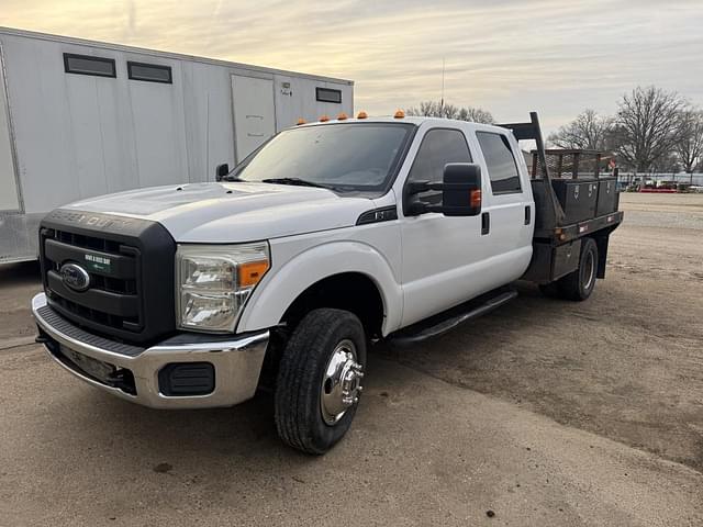 Image of Ford F-350 equipment image 4