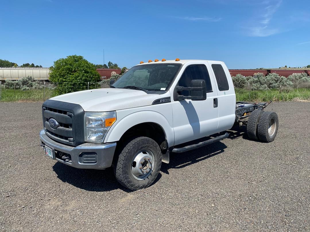 Image of Ford F-350 Primary image