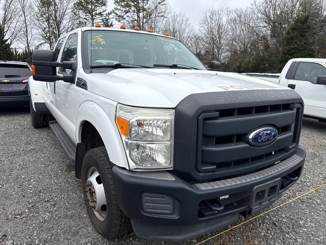 Image of Ford F-350 Primary image