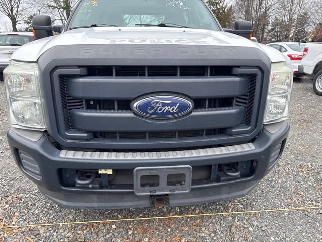 Image of Ford F-350 equipment image 2