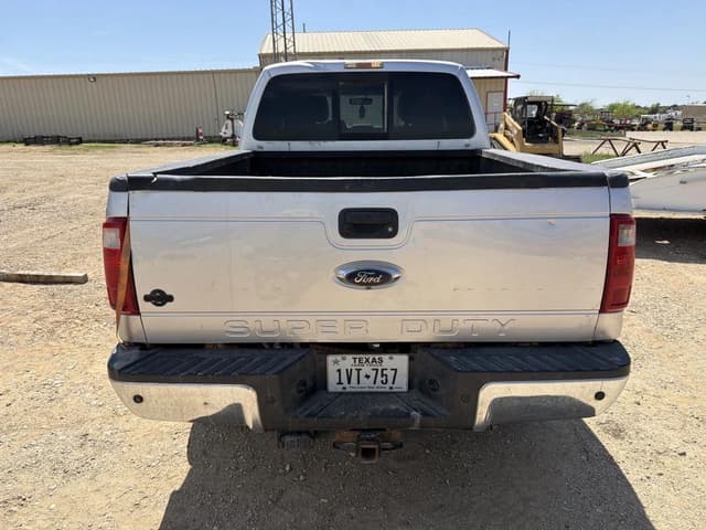 Image of Ford F-350 equipment image 3