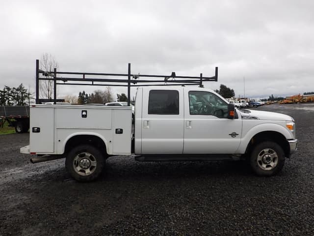 Image of Ford F-350 equipment image 2