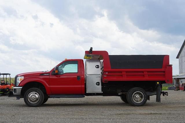 Image of Ford F-350 equipment image 1