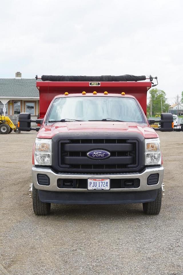 Image of Ford F-350 equipment image 3