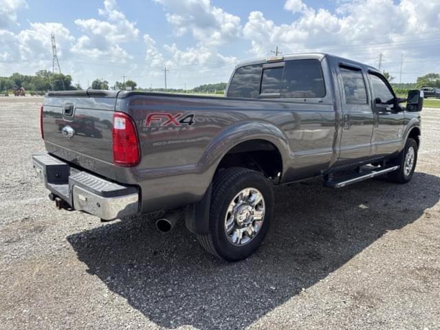 Image of Ford F-350 equipment image 3