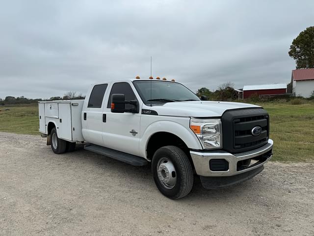 Image of Ford F-350 equipment image 2