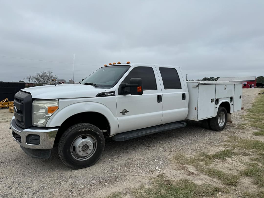 Image of Ford F-350 Primary image