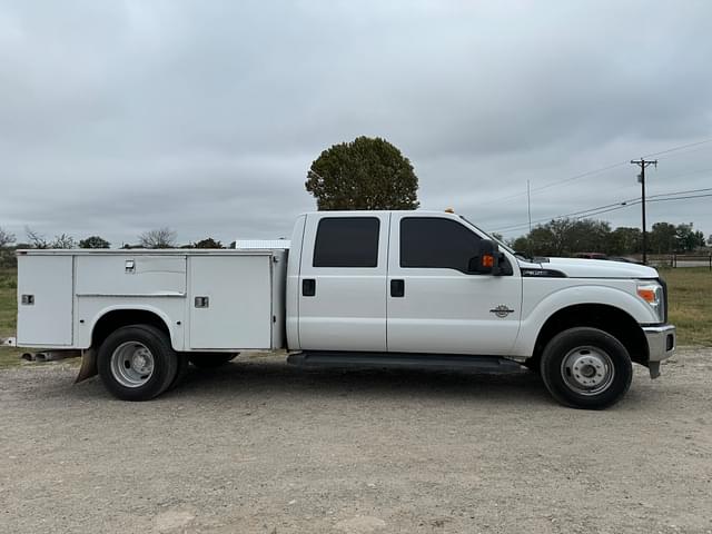 Image of Ford F-350 equipment image 1