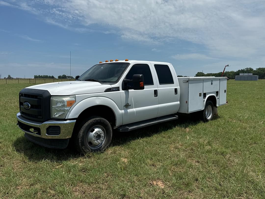 Image of Ford F-350 Primary image