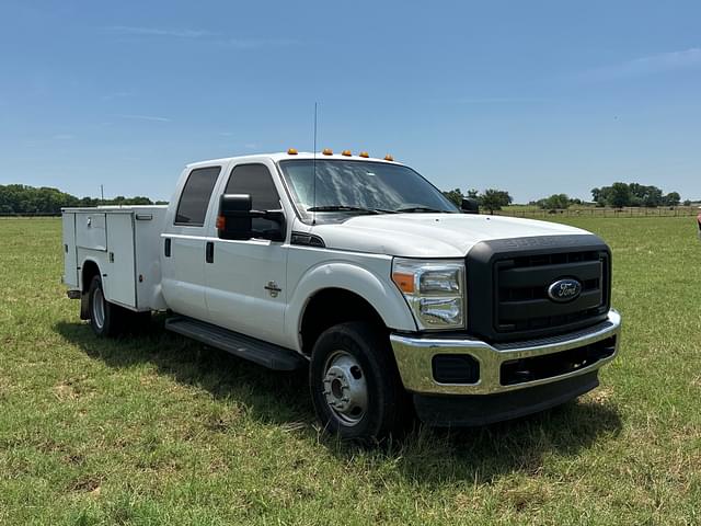 Image of Ford F-350 equipment image 3