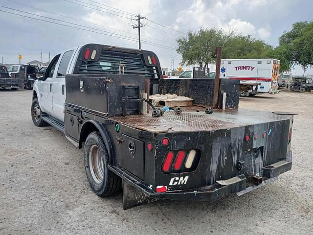Image of Ford F-350 equipment image 3