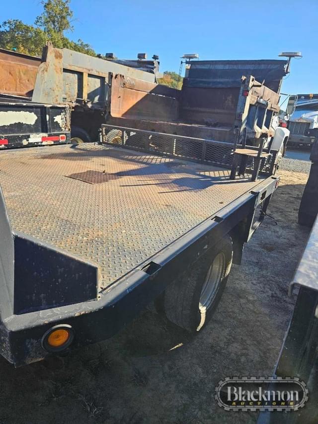 Image of Ford F-350 equipment image 2