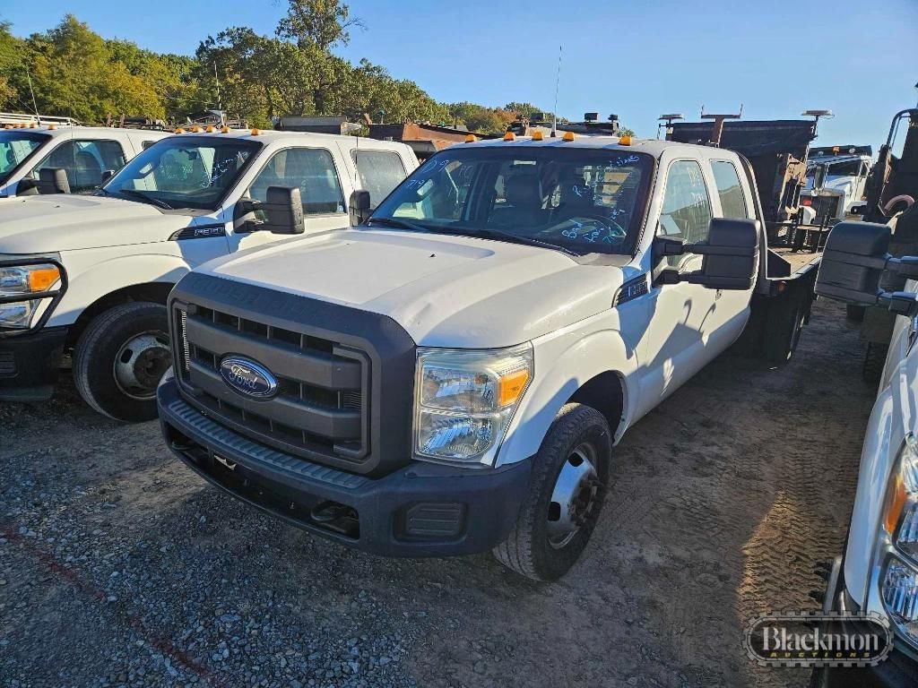 2015 Ford F-350 Equipment Image0
