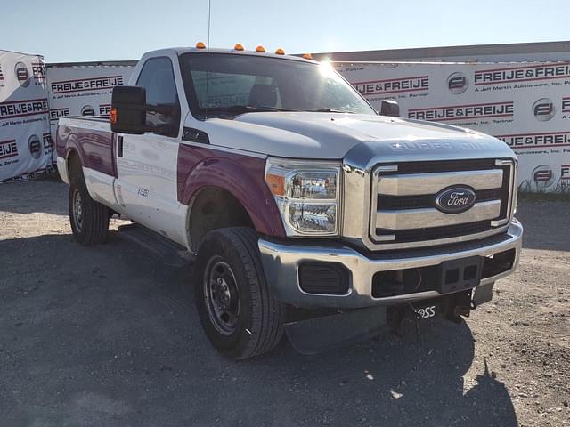 Image of Ford F-350 equipment image 2