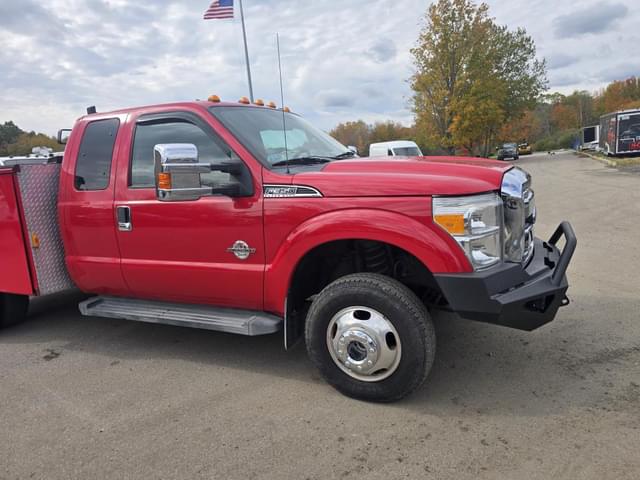 Image of Ford F-350 equipment image 3