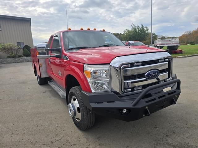 Image of Ford F-350 equipment image 2
