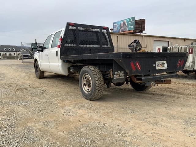 Image of Ford F-350 equipment image 3