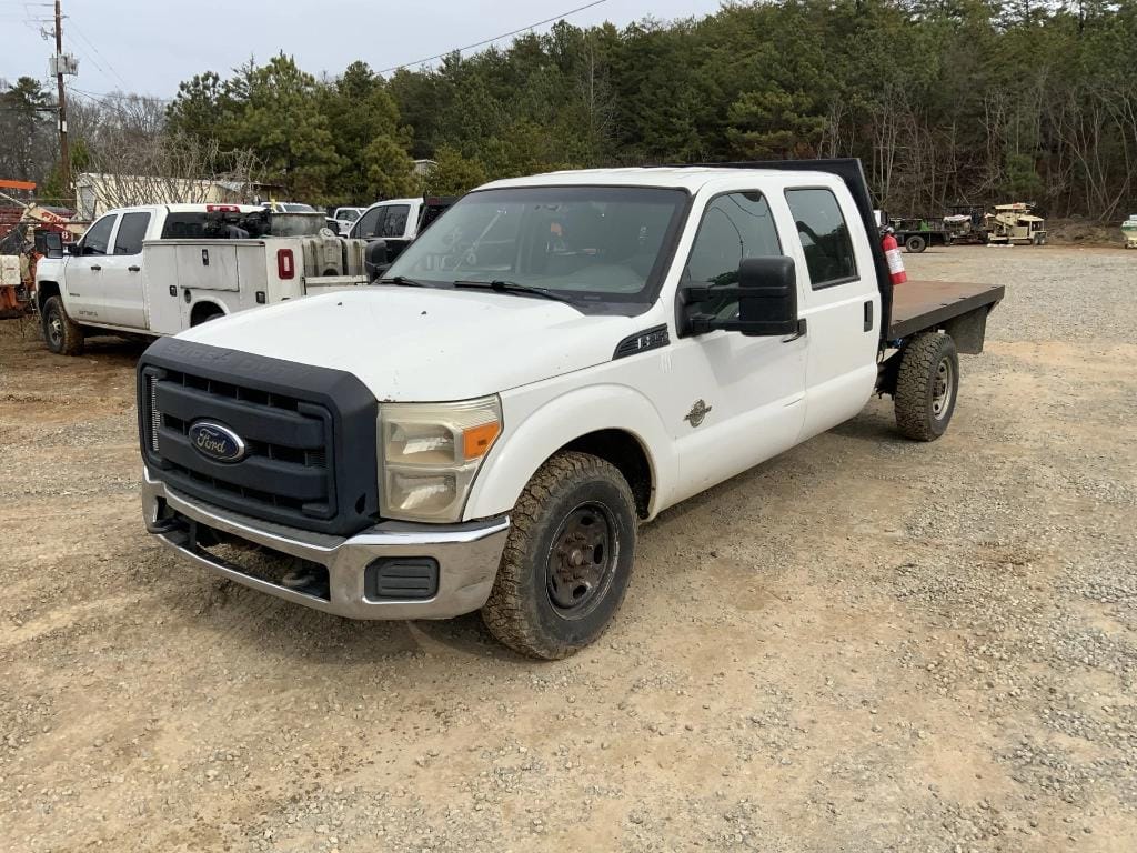 2004 Ford F-350 Equipment Image0