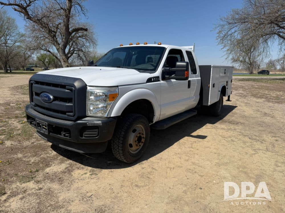 Image of Ford F-350 Primary image