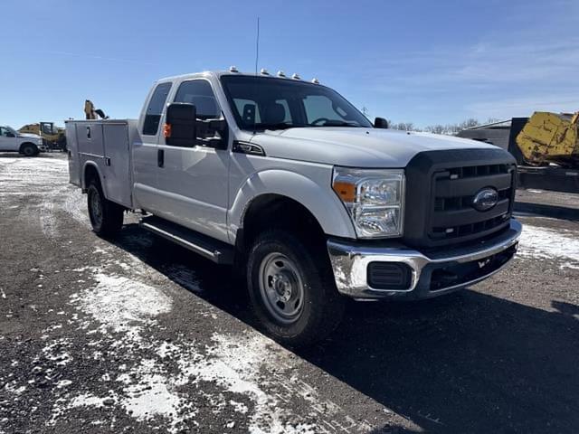 Image of Ford F-350 equipment image 4