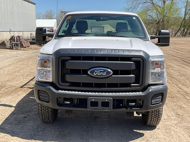 Image of Ford F-350 equipment image 1