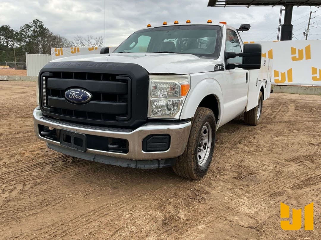 Image of Ford F-350 Primary image