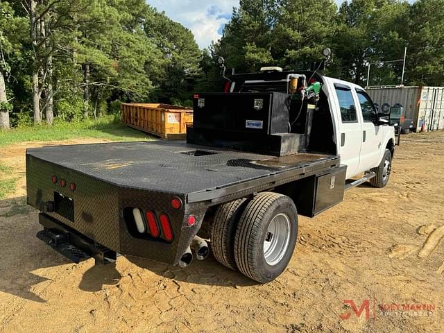 Image of Ford F-350 equipment image 1