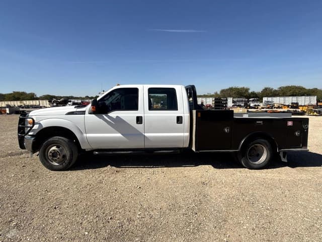 Image of Ford F-350 equipment image 1