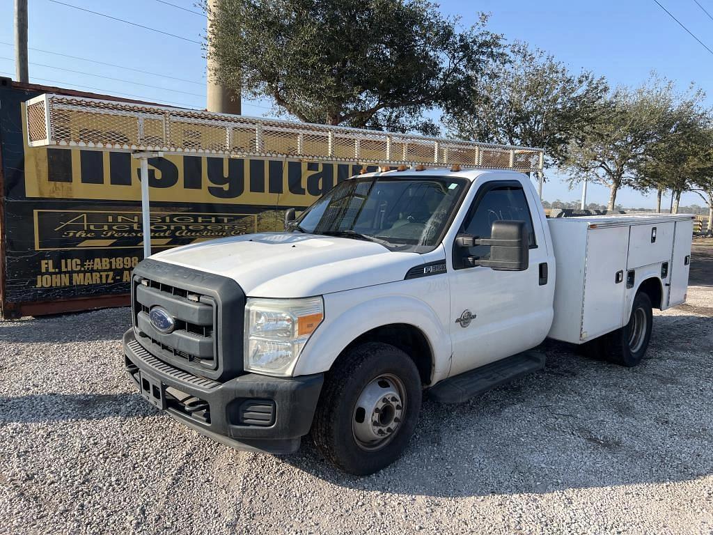 Image of Ford F-350 Primary image