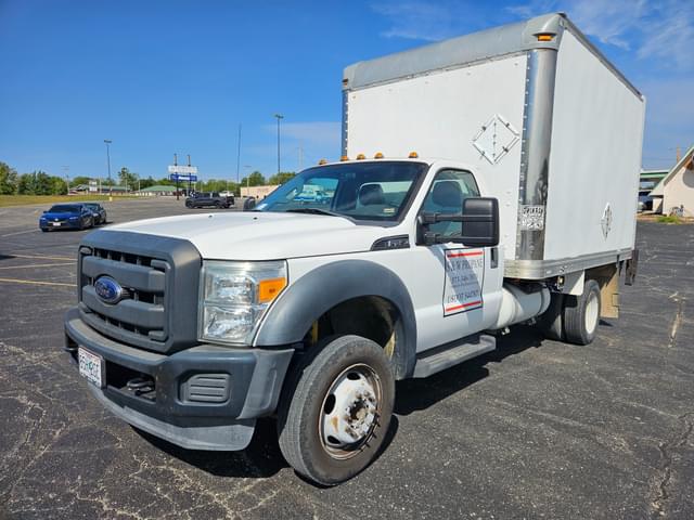 Image of Ford F-450 equipment image 1