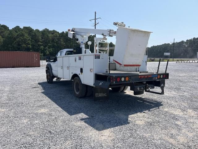 Image of Ford F-450 equipment image 2